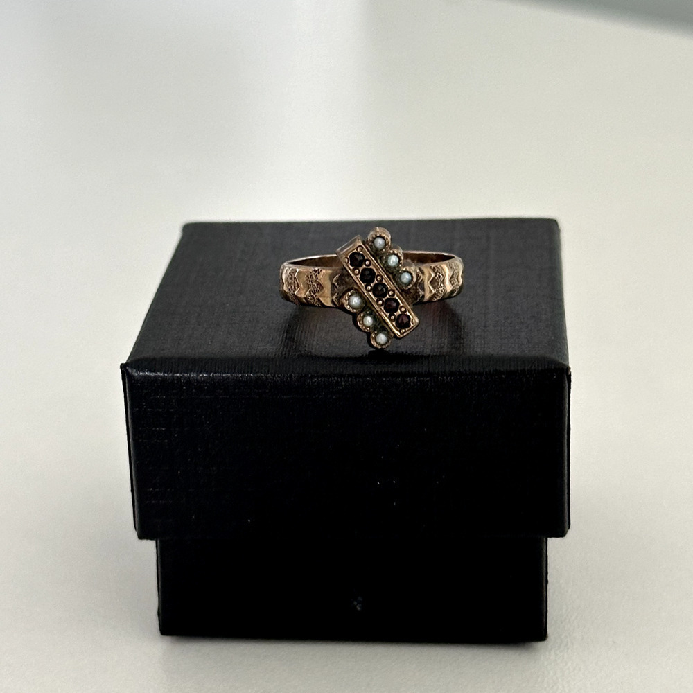 Antique Victorian 14K Yellow Gold Garnet & Seed Pearl Ring Size 6 - Picture 9 of 12